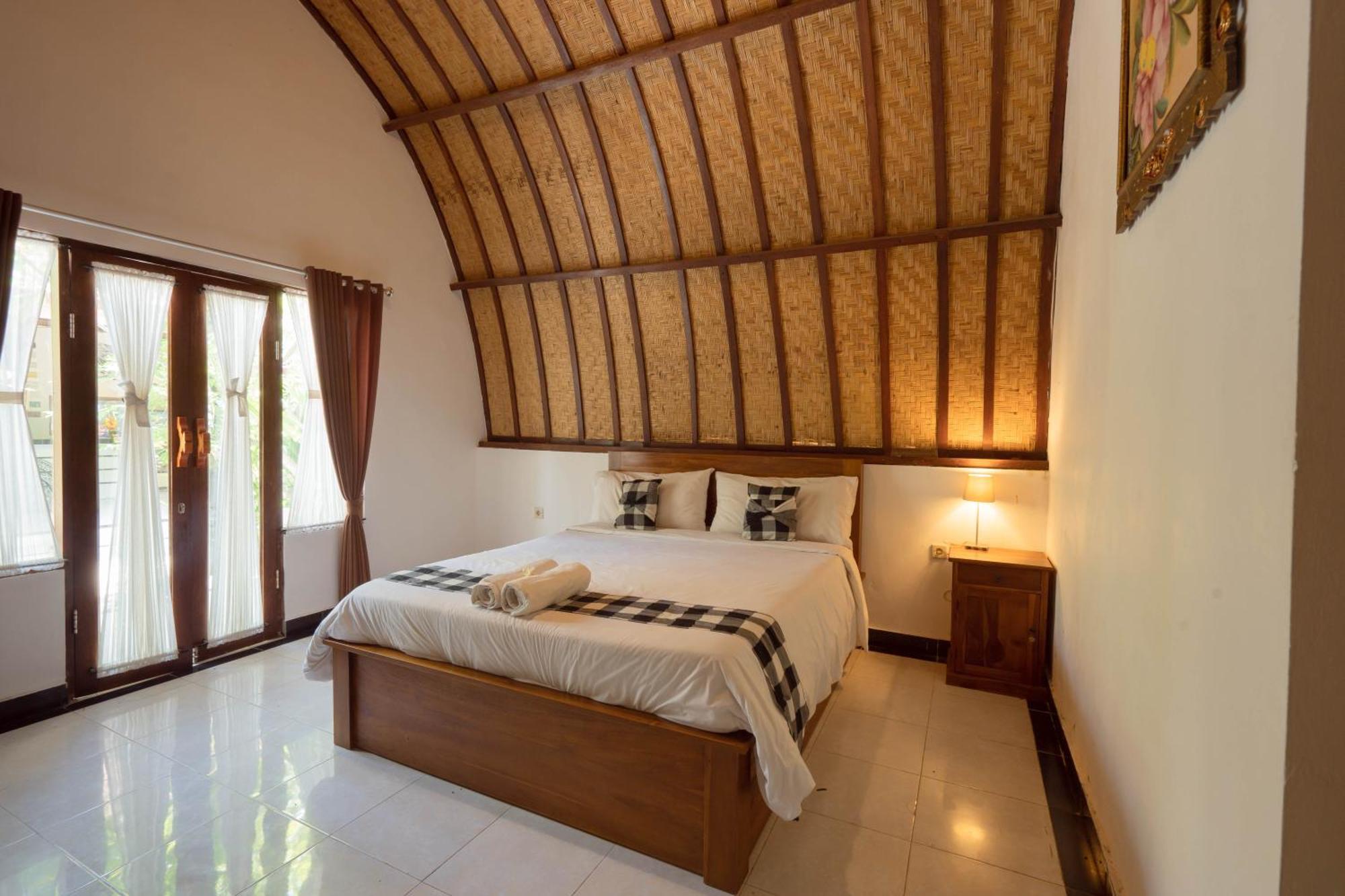 Ratu Cottage By Ourstory Travels Batununggul ภายนอก รูปภาพ