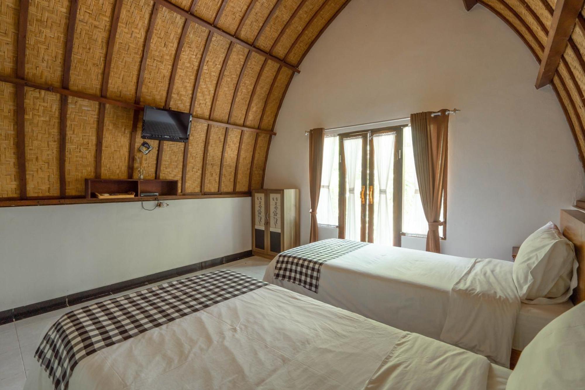 Ratu Cottage By Ourstory Travels Batununggul ภายนอก รูปภาพ