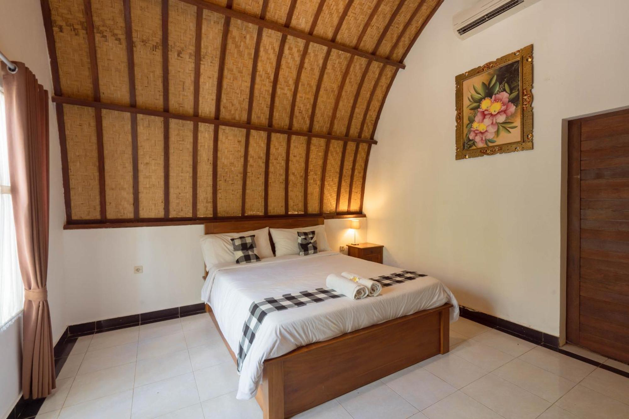 Ratu Cottage By Ourstory Travels Batununggul ภายนอก รูปภาพ