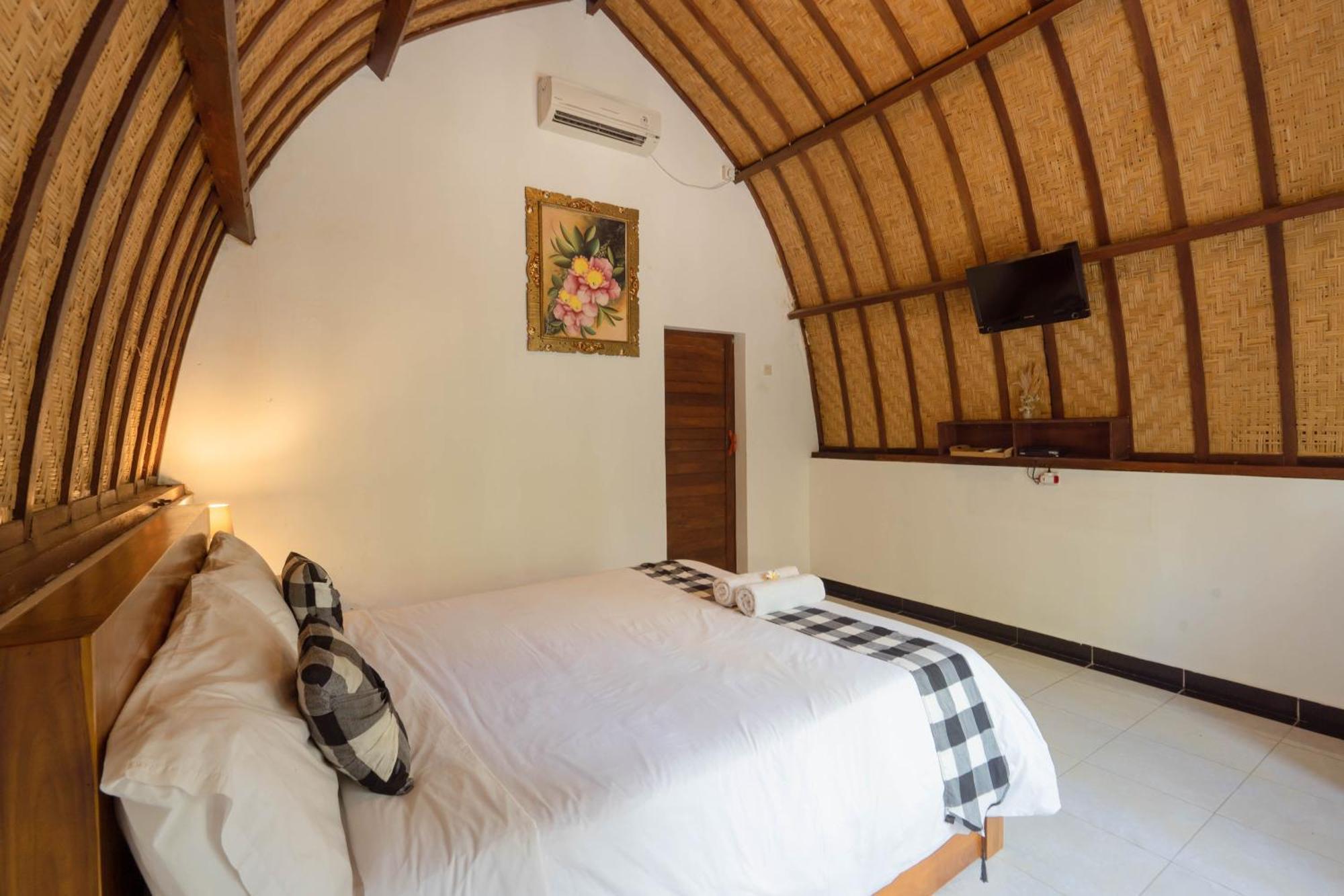 Ratu Cottage By Ourstory Travels Batununggul ภายนอก รูปภาพ
