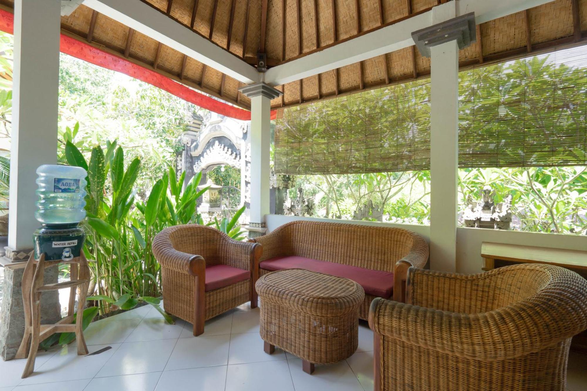 Ratu Cottage By Ourstory Travels Batununggul ภายนอก รูปภาพ