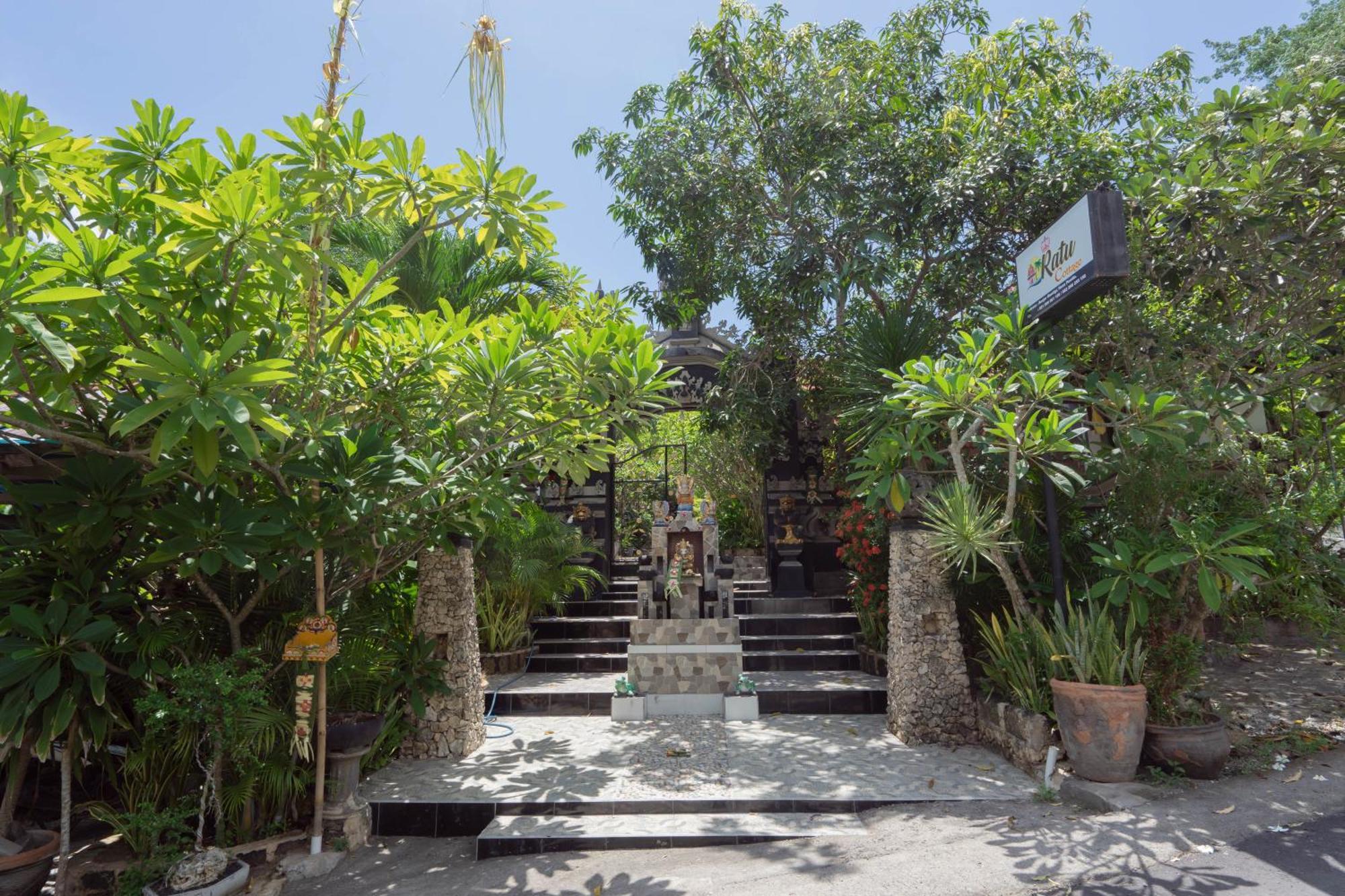 Ratu Cottage By Ourstory Travels Batununggul ภายนอก รูปภาพ